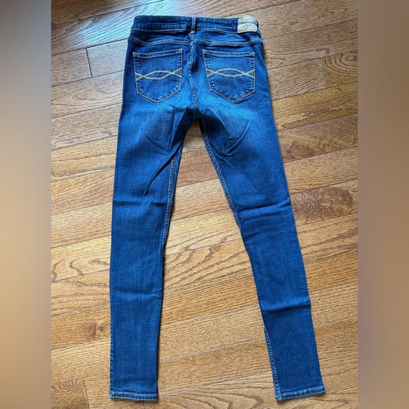 Abercrombie & Fitch Super Skinny Jeans Size 2R - Picture 8 of 10